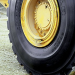 Perbandingan Biaya Operasional Truk Listrik vs Truk Diesel